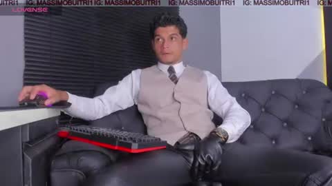 Snapshot of massimo_g chatting on July 1, 2026, 12:45 am I am Massimo online show from July 1, 2026, 12:45 am