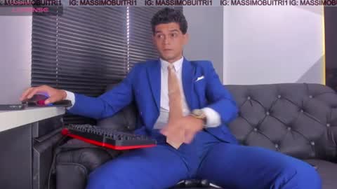 Snapshot of massimo_g chatting on July 6, 2026, 1:19 pm I am Massimo online show from July 6, 2026, 1:19 pm