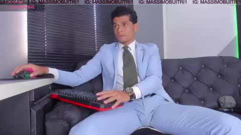 Snapshot of massimo_g chatting on July 10, 2026, 12:19 pm I am Massimo online show from July 10, 2026, 12:19 pm