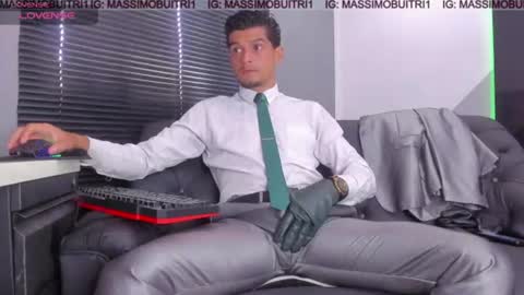 Snapshot of massimo_g chatting on July 17, 2026, 1:18 pm I am Massimo online show from July 17, 2026, 1:18 pm