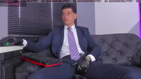 Snapshot of massimo_g chatting on July 23, 2026, 1:42 pm I am Massimo online show from July 23, 2026, 1:42 pm