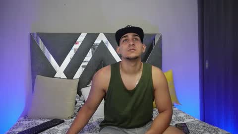 Snapshot of massimo_vidal chatting on October 5, 2025, 1:37 am massimo_vidal online show from October 5, 2025, 1:37 am