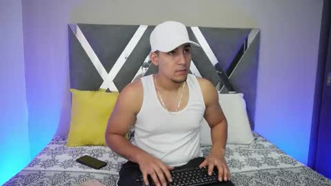 Snapshot of massimo_vidal chatting on October 7, 2025, 1:08 pm massimo_vidal online show from October 7, 2025, 1:08 pm