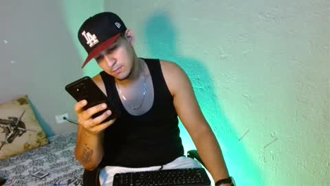 Snapshot of massimo_vidal chatting on November 13, 2025, 8:52 pm massimo_vidal online show from November 13, 2025, 8:52 pm