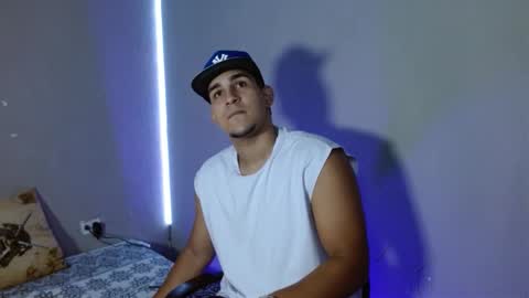 Snapshot of massimo_vidal chatting on November 14, 2025, 11:57 pm massimo_vidal online show from November 14, 2025, 11:57 pm