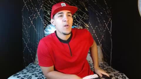 massimo_vidal online show from February 8, 2026, 2:20 pm