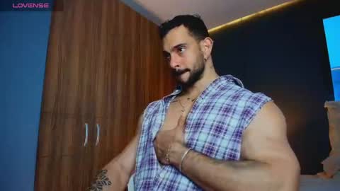 Snapshot of massimo_visconti chatting on July 14, 2026, 5:18 pm massimo online show from July 14, 2026, 5:18 pm