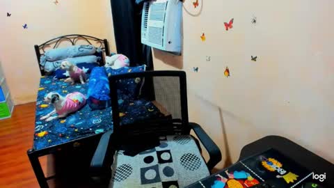 Snapshot of massivecockcum chatting on March 4, 2025, 3:33 am kimmy online show from March 4, 2025, 3:33 am