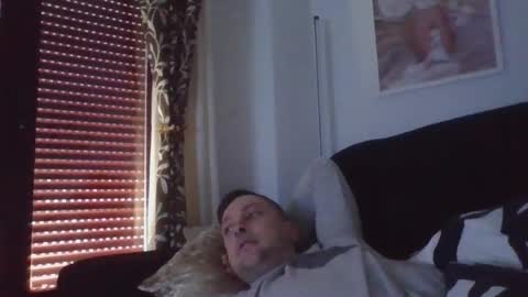 massuk04 online show from April 1, 2026, 9:54 am