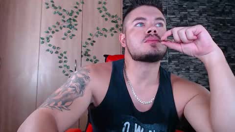 Snapshot of master__blue__eye chatting on February 4, 2026, 7:03 am Master Blue Eye online show from February 4, 2026, 7:03 am