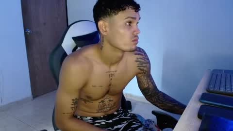 master_black777 online show from April 23, 2026, 1:35 pm