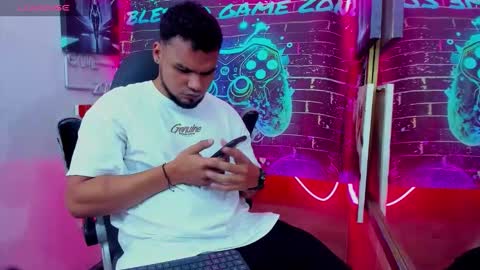 master_boy_1 online show from March 15, 2026, 8:04 pm