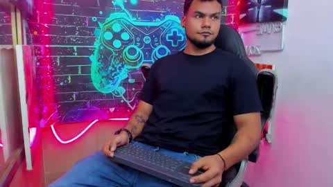 master_boy_1 online show from March 17, 2026, 8:12 pm