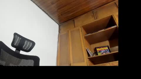 Snapshot of master_steven_01 chatting on April 20, 2026, 12:02 am steven online show from April 20, 2026, 12:02 am