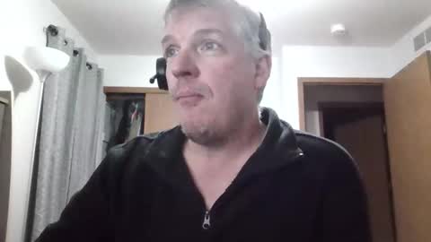 Snapshot of master_thorn chatting on December 18, 2025, 3:01 am Master Thorn online show from December 18, 2025, 3:01 am