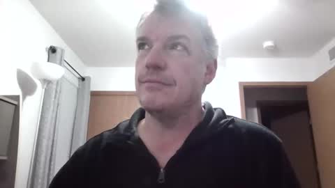 Snapshot of master_thorn chatting on December 19, 2025, 8:21 am Master Thorn online show from December 19, 2025, 8:21 am