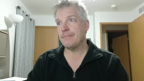 Snapshot of master_thorn chatting on February 4, 2026, 3:23 am Master Thorn online show from February 4, 2026, 3:23 am