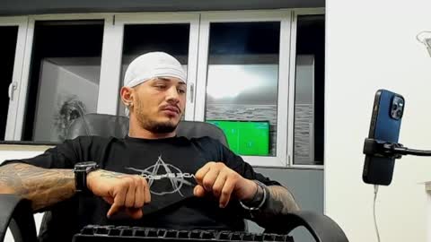 masterchris12 online show from December 9, 2024, 12:12 am