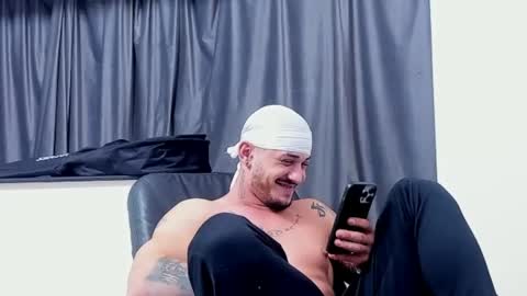 masterchris12 online show from December 15, 2024, 1:46 am