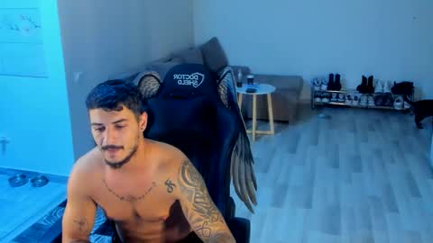 masterchris12 online show from October 28, 2025, 9:50 pm