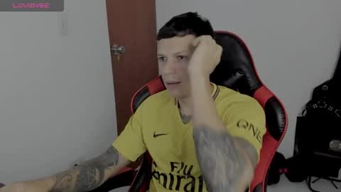 Snapshot of masterdave7 chatting on November 16, 2025, 11:16 am Dave online show from November 16, 2025, 11:16 am