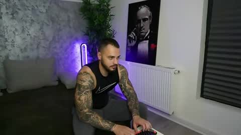 Snapshot of masterkingmuscle chatting on November 28, 2025, 11:18 pm masterkingmuscle online show from November 28, 2025, 11:18 pm