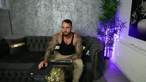 Snapshot of masterkingmuscle chatting on May 11, 2026, 8:39 pm masterkingmuscle online show from May 11, 2026, 8:39 pm