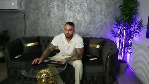 Snapshot of masterkingmuscle chatting on July 12, 2026, 9:50 pm masterkingmuscle online show from July 12, 2026, 9:50 pm