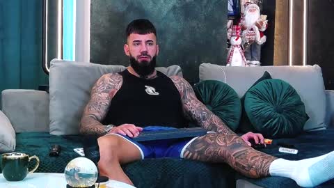 Snapshot of masterkingofmuscle chatting on December 5, 2024, 8:44 am masterkingofmuscle online show from December 5, 2024, 8:44 am