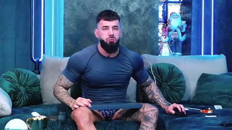 Snapshot of masterkingofmuscle chatting on December 10, 2024, 9:55 am masterkingofmuscle online show from December 10, 2024, 9:55 am