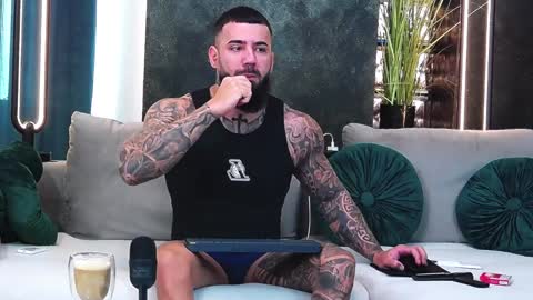 Snapshot of masterkingofmuscle chatting on January 17, 2025, 6:47 am masterkingofmuscle online show from January 17, 2025, 6:47 am