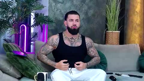 Snapshot of masterkingofmuscle chatting on February 5, 2026, 7:57 am masterkingofmuscle online show from February 5, 2026, 7:57 am