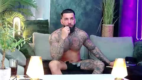 Snapshot of masterkingofmuscle chatting on March 19, 2026, 9:41 pm masterkingofmuscle online show from March 19, 2026, 9:41 pm