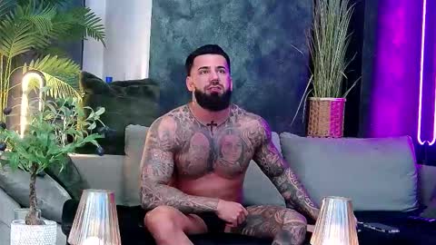 Snapshot of masterkingofmuscle chatting on March 24, 2026, 9:20 pm masterkingofmuscle online show from March 24, 2026, 9:20 pm