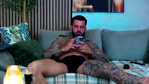 Snapshot of masterkingofmuscle chatting on April 16, 2026, 9:50 pm masterkingofmuscle online show from April 16, 2026, 9:50 pm