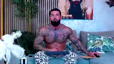 Snapshot of masterkingofmuscle chatting on June 25, 2026, 8:08 am masterkingofmuscle online show from June 25, 2026, 8:08 am