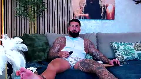 Snapshot of masterkingofmuscle chatting on June 30, 2026, 7:53 am masterkingofmuscle online show from June 30, 2026, 7:53 am