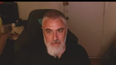 Snapshot of mastermcgirt chatting on June 14, 2026, 2:24 am Dave online show from June 14, 2026, 2:24 am