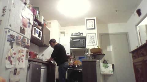 Snapshot of masterp17 chatting on December 16, 2024, 7:10 pm Master P online show from December 16, 2024, 7:10 pm