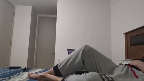 Snapshot of masterr32 chatting on December 4, 2025, 7:06 am masterr32 online show from December 4, 2025, 7:06 am