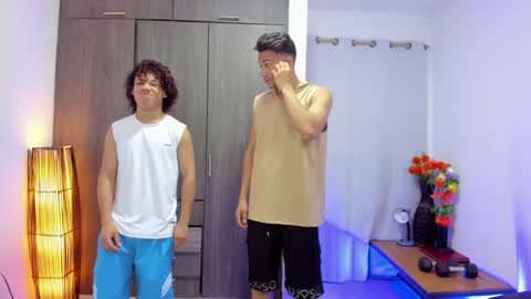 Snapshot of masters_sexx chatting on January 19, 2025, 11:12 am Team Cris Darwin- Fernando- Stiven- David online show from January 19, 2025, 11:12 am