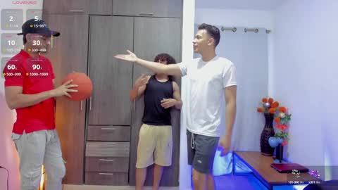 Snapshot of masters_sexx chatting on January 23, 2025, 11:15 am Team Cris Darwin- Fernando- Stiven- David online show from January 23, 2025, 11:15 am