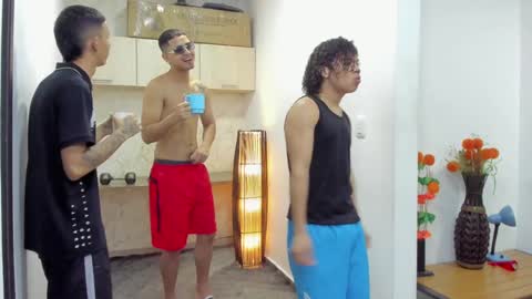 Snapshot of masters_sexx chatting on January 30, 2025, 11:33 am Team Cris Darwin- Fernando- Stiven- David online show from January 30, 2025, 11:33 am