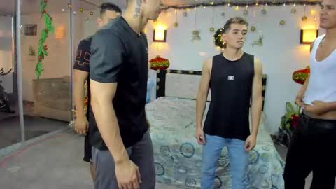 Team Cris Darwin- Fernando- Stiven- David online show from December 17, 2025, 11:27 am