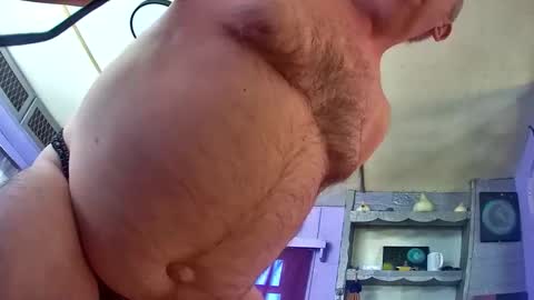 Snapshot of masterswitchfred chatting on April 8, 2026, 11:21 am masterswitchfred online show from April 8, 2026, 11:21 am