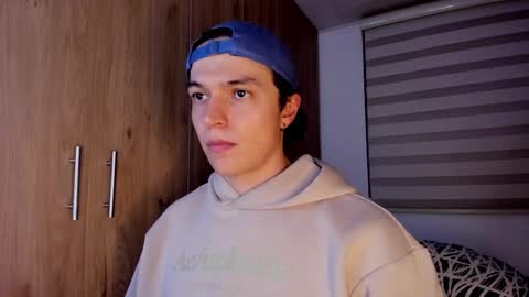 mastrangelo_x online show from February 18, 2026, 3:24 am