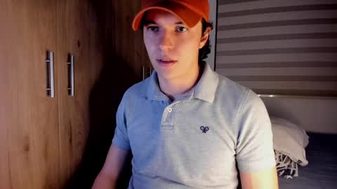 mastrangelo_x online show from May 5, 2026, 2:52 am