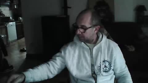 mat11efou online show from February 26, 2025, 8:48 am