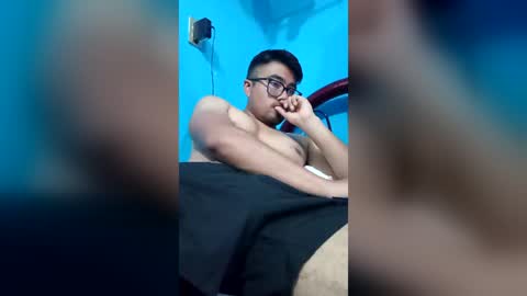 Snapshot of mat9812 chatting on July 15, 2026, 10:15 pm mat9812 online show from July 15, 2026, 10:15 pm