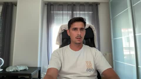 Snapshot of matahavi chatting on June 11, 2026, 4:38 pm Aaron online show from June 11, 2026, 4:38 pm
